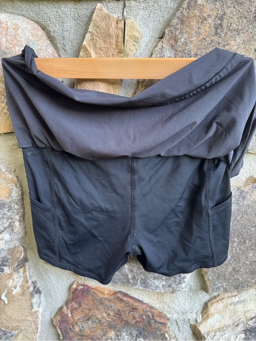 lululemon Black Skort Built-In Shorts Ruched Waist Size 4 LW83355